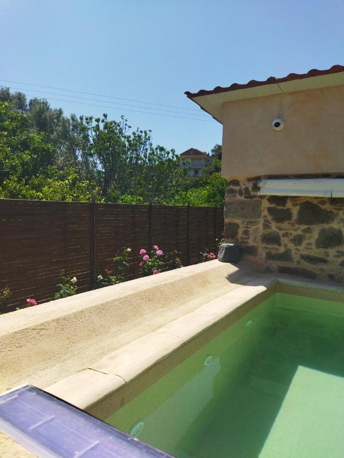 Villa Περιβόλι Του Οδυσσέα Volissos Exterior foto