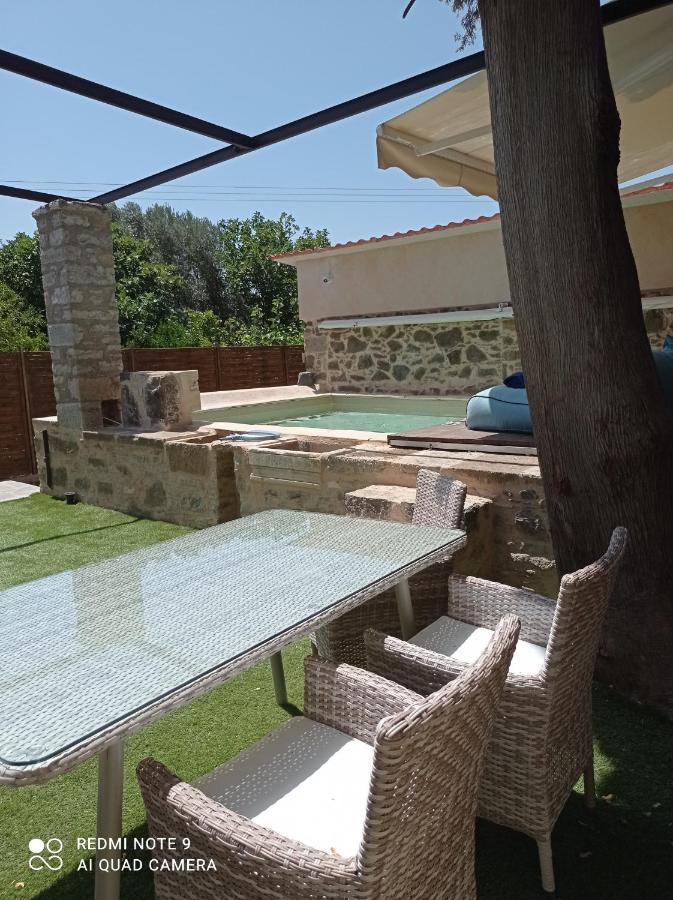 Villa Περιβόλι Του Οδυσσέα Volissos Exterior foto